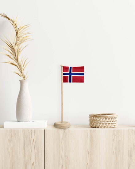 interiorbutikken novoform dekor pyntegjenstander bordflagg norge norsk flagg table flag norway